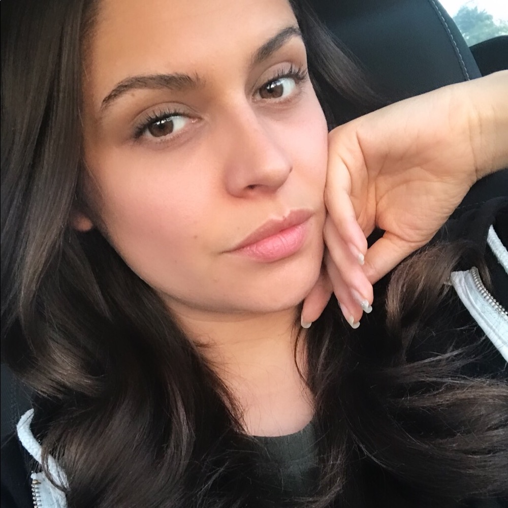 Meet your Posher, Noemi